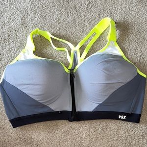 Victoria Sport Front Zip Sports Bra with Underwear size 38 D